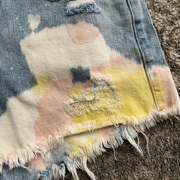 Urban Outfitters BDG High Rise Bleached Out Denim Shorts - Picture 2 of 12